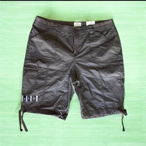 St. John's Bay Mid-Rise Bermuda